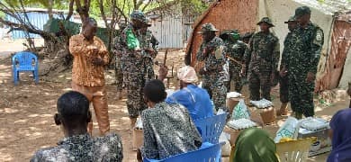 UPDF Battle Group 47 Donates Food to Somali Community in Ceeljaale