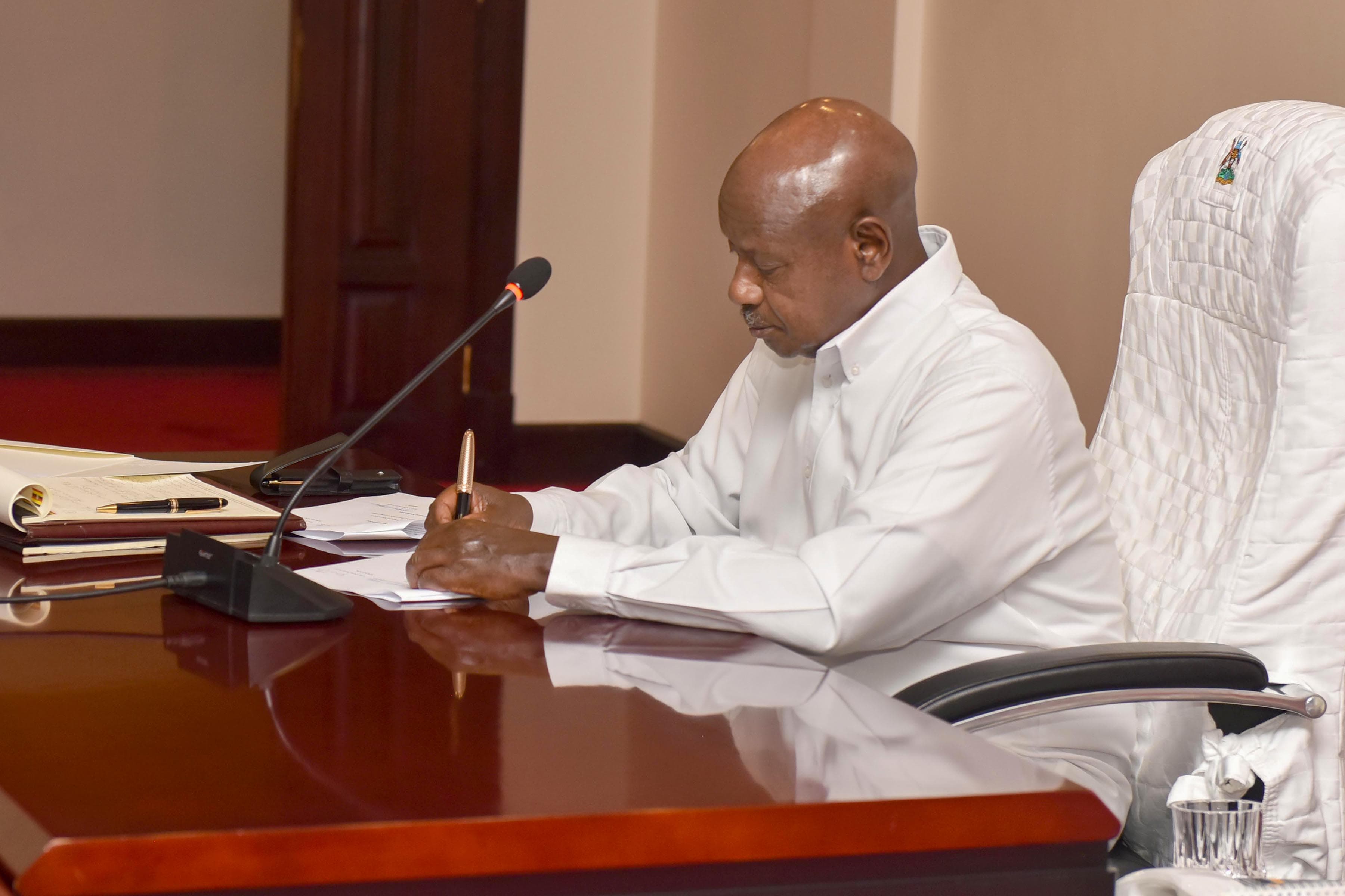 Museveni shares his facts on Lake Victoria with Bazzukulu in latest letter
