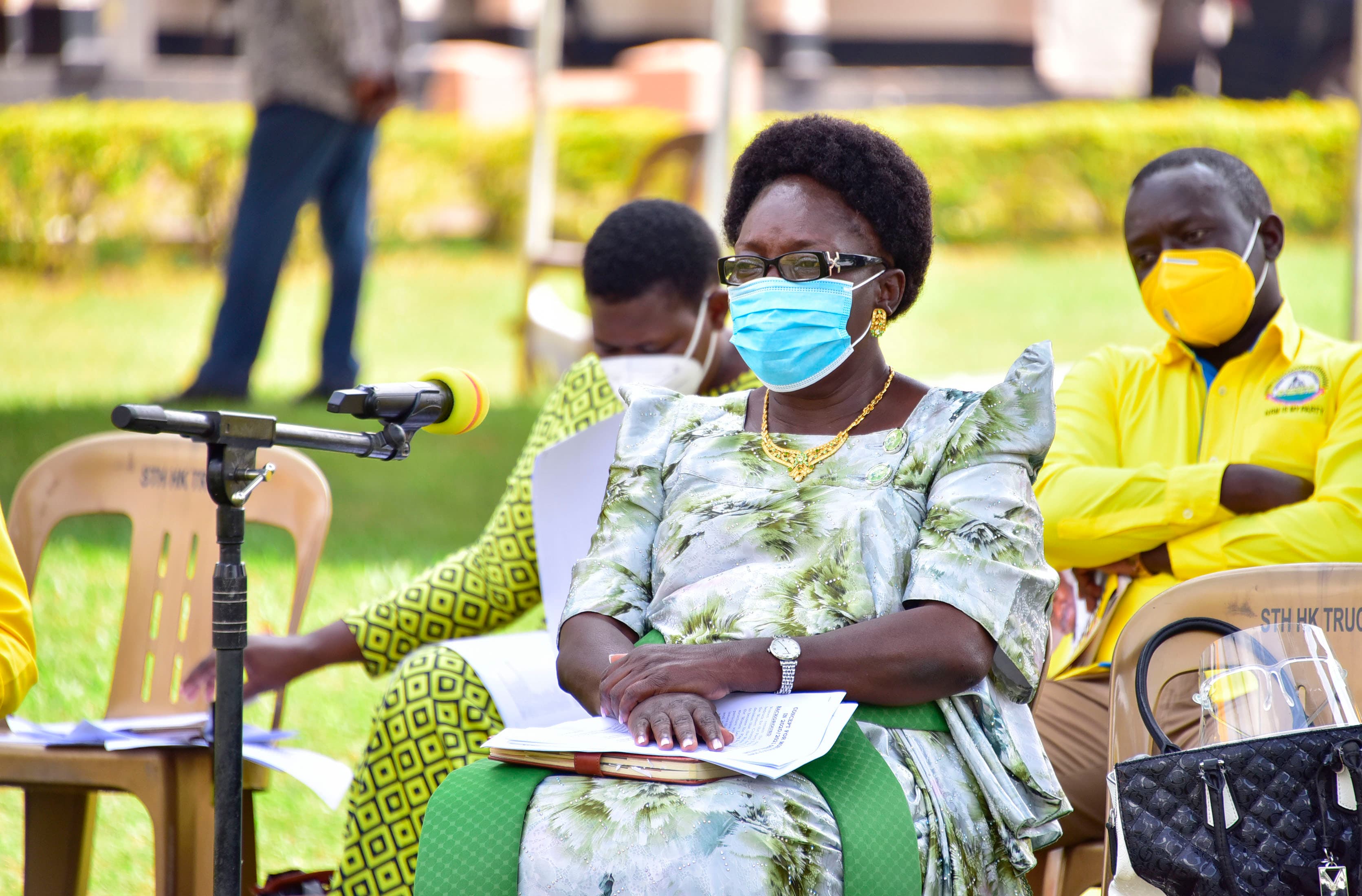 Over 400 NUP supporters in Kamuli Defect to NRM