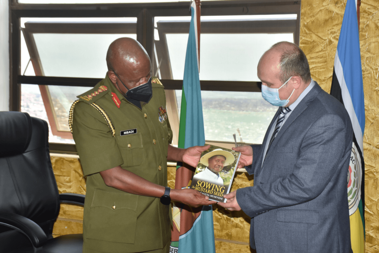 CDF Gen Mbadi, Russian Delegation Discuss Military Cooperation