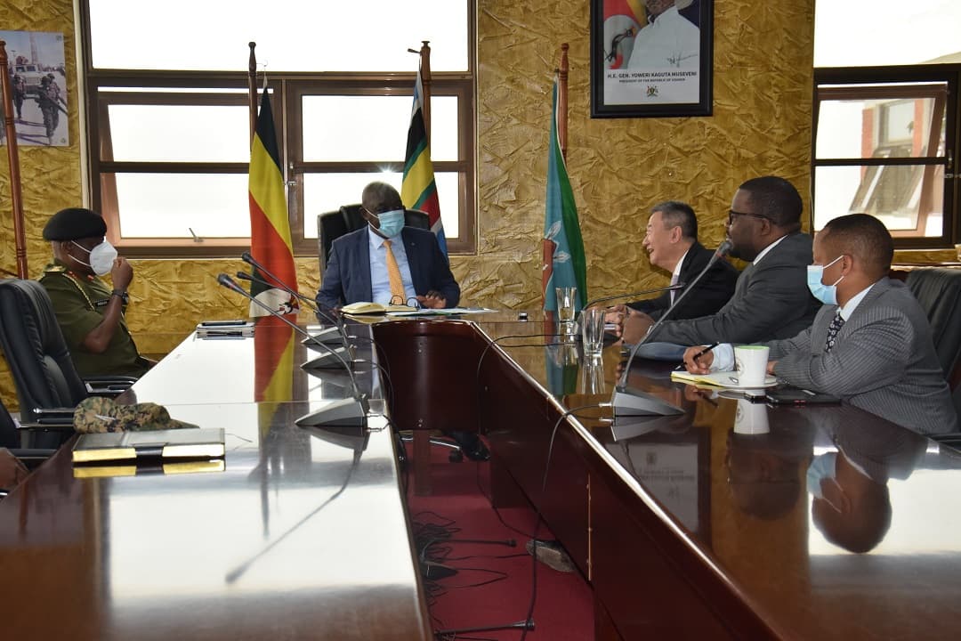 Defence Minister, UN Special Envoy Discuss Regional Security