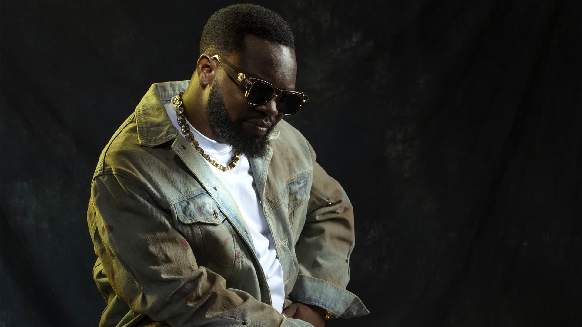 Mungu Feni Drops 'All Glory' Video after 'Child of God' Success