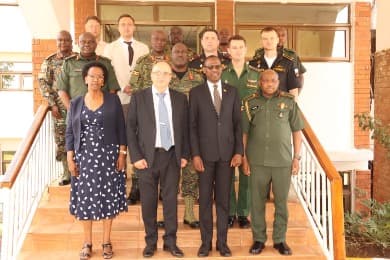  Defence Minister Meets Foreign Diplomats to Deepen Military Cooperation