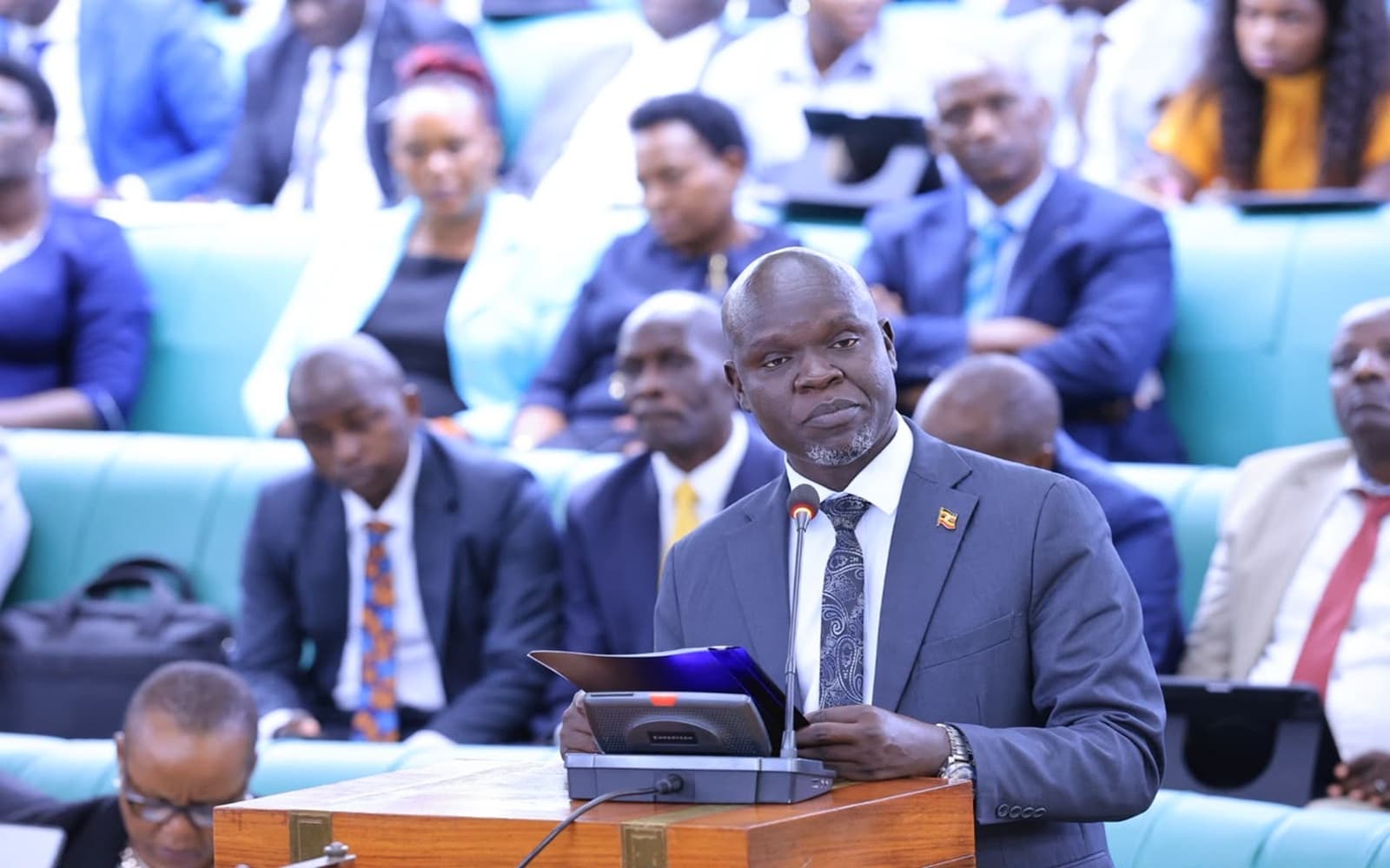 Lawmakers Push for Fair Allocation of 4,000 Government University Sponsorship Slots 