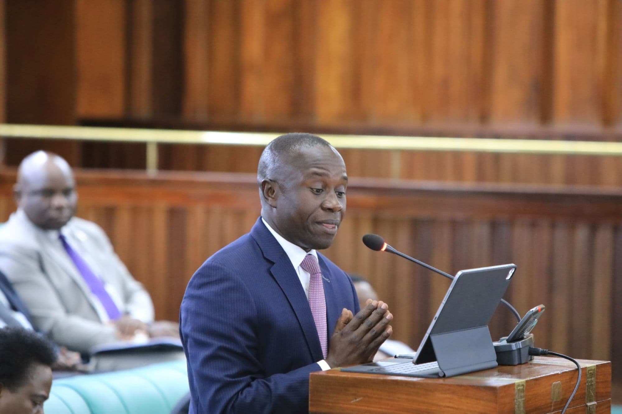 Minister Explains New Curriculum Grading System