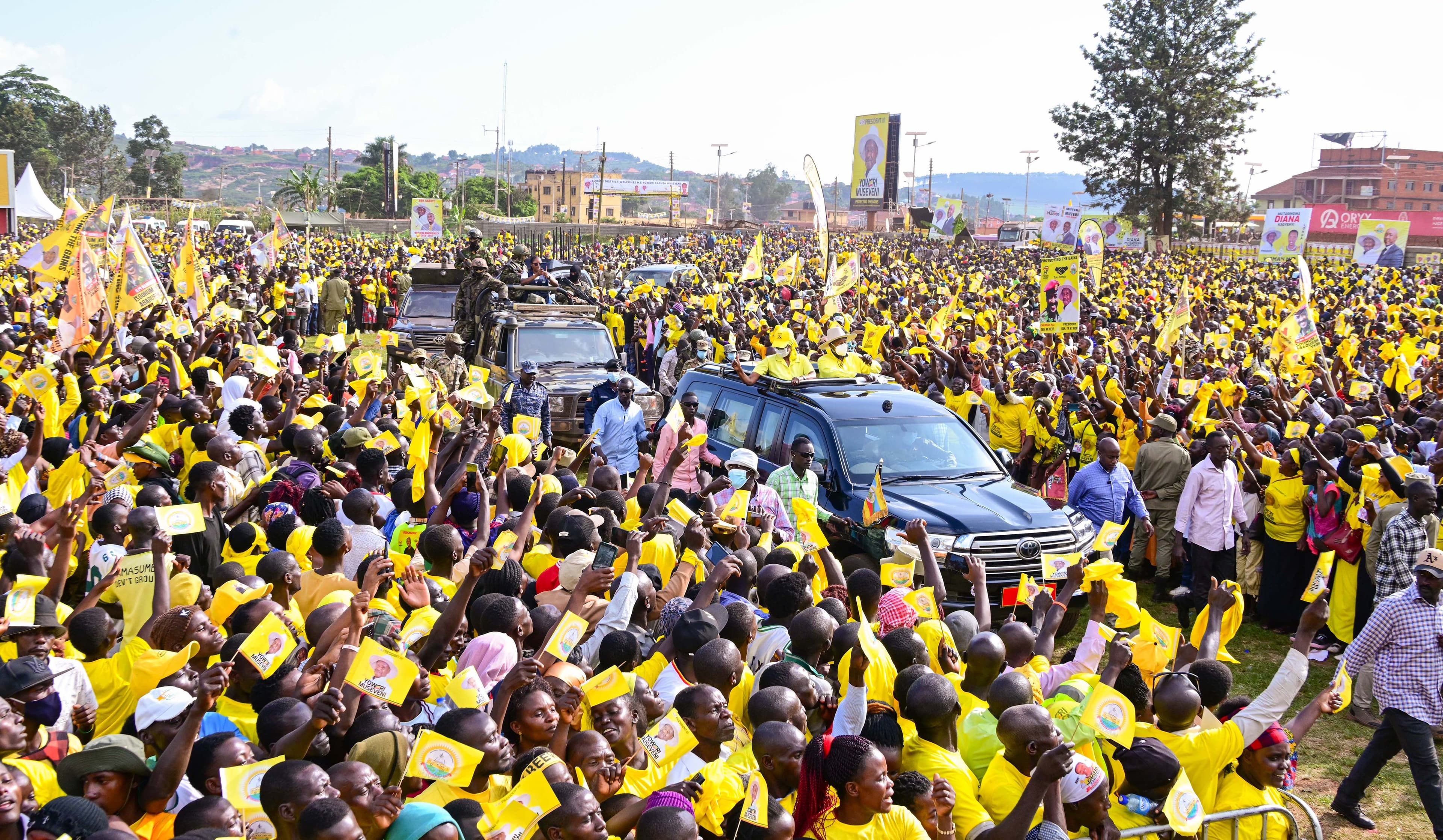 Museveni Assures Workers of Minimum Wage After Lowering Electricity, Transport Costs