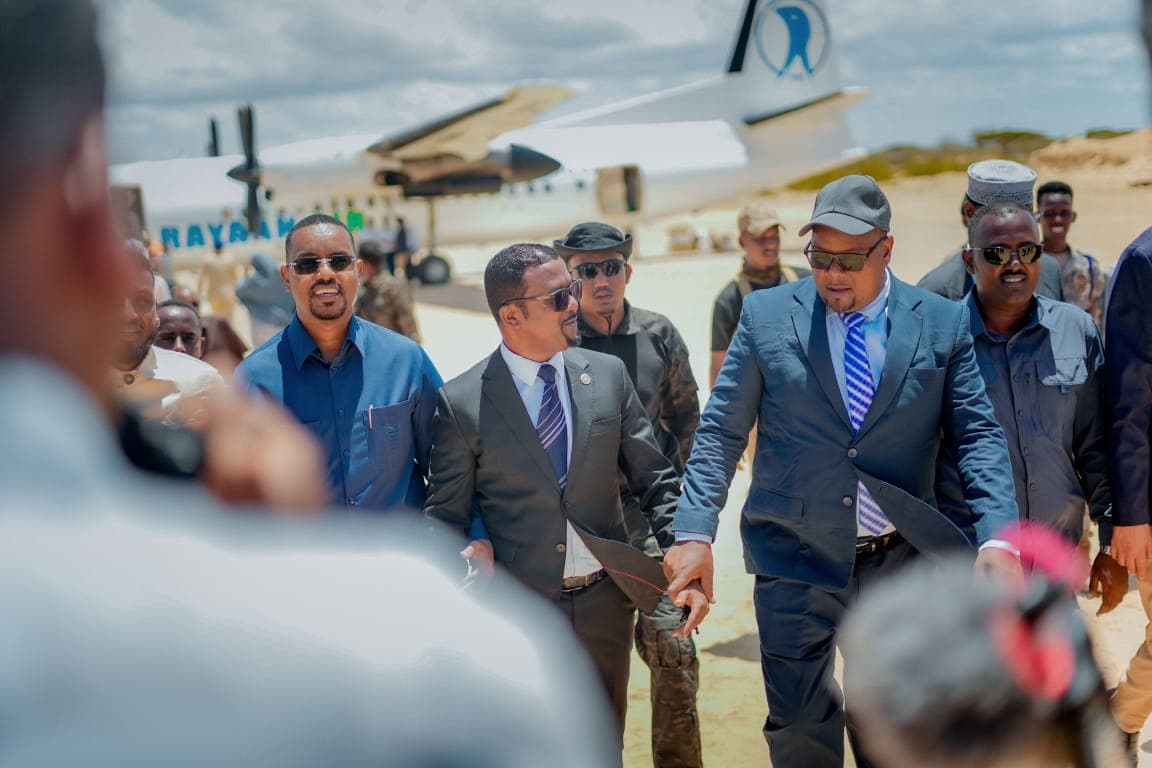 Somali government officials have commended UPDF Battle Group 45 for securing the Barawe sub-sector.